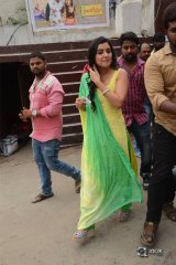 Nela ticket Team Sells Tickets at Sandhya Theatre